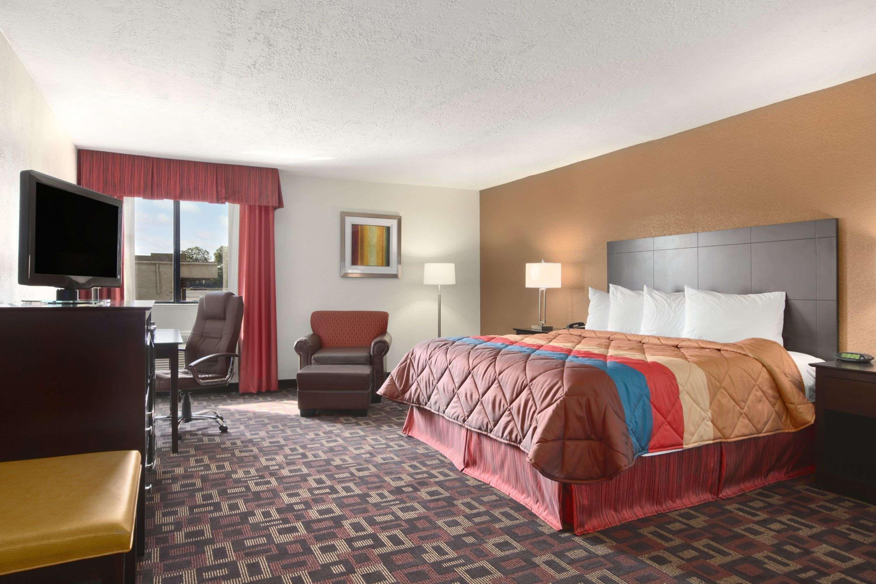Sky Tree Hotels Tulsa Esterno foto